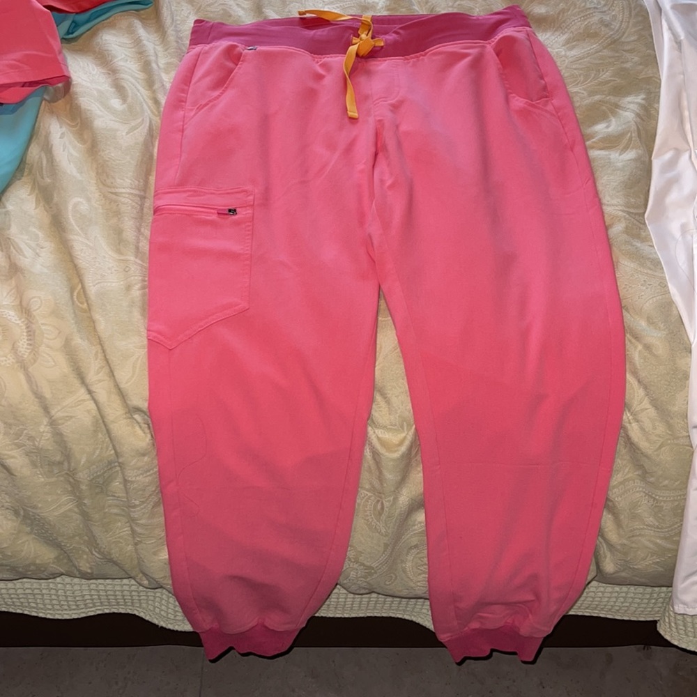FIGS Limited Edition Neon Pink Zamora Joggers Size L